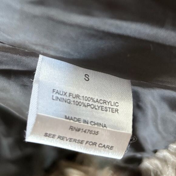 Romeo & Juliet Couture Faux Fur Mosaic Coat Jacket Womens Size S - Picture 5 of 6